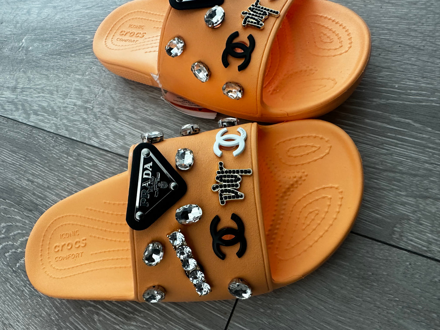 Orange size 6UK Crocs Inc Charms *S*A*L*E*